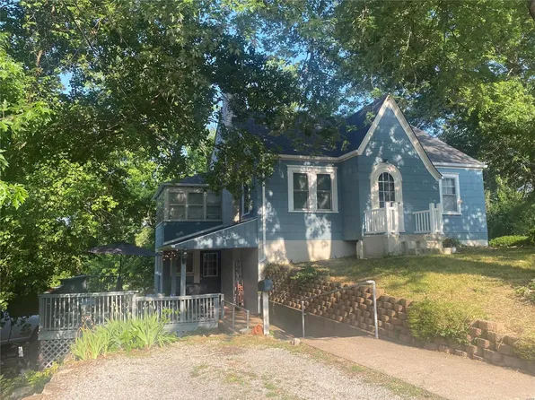 561 Flora Ave, Hannibal, MO 63401