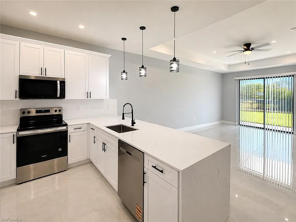 123 Jenna Ave S