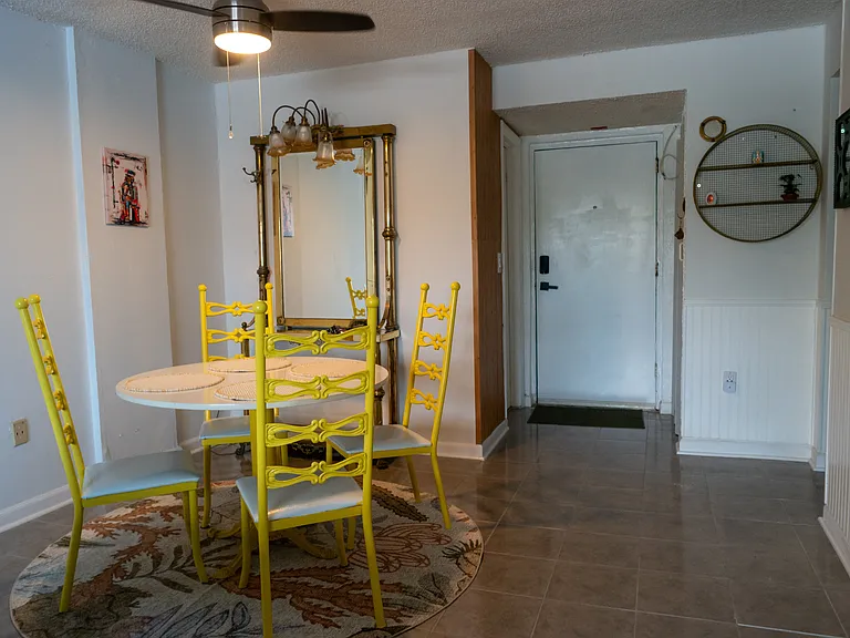 1418 Collins Ave #403 — Photo 8