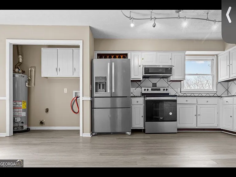3219 University Ave #9 — Photo 13