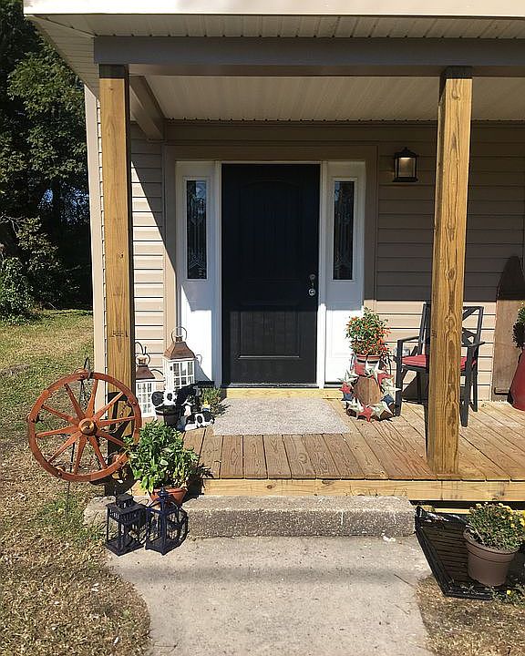 2nd image of 8356 Main St