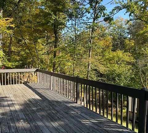 4th image of 5995 Decker Rd