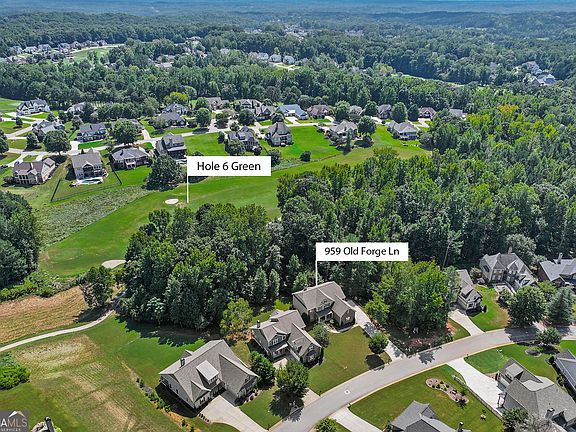 3rd image of 959 Old Forge Ln
