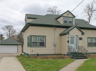 429 W 8th Ave, Webster, SD 57274