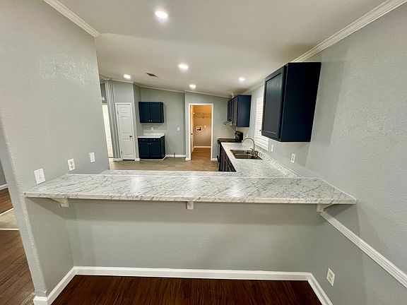3rd image of 151 Robin Dr