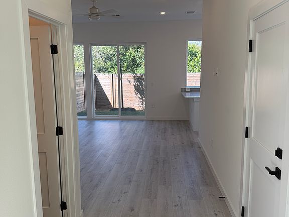 4th image of 2000 Riverside Farms Rd #12101