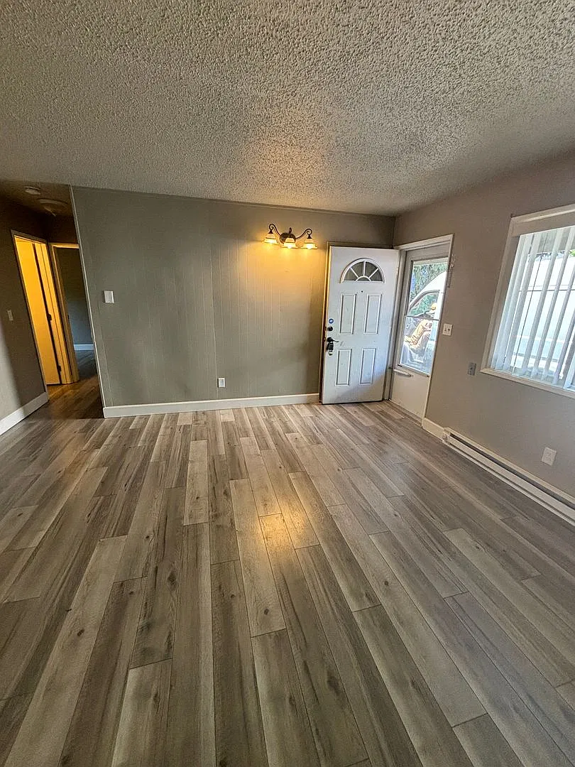 STR-4033-4035 — Photo 3