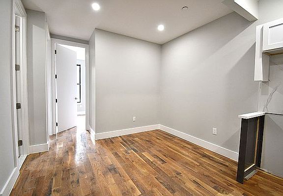 2nd image of 725 Prospect Ave #1A