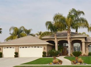 10700 Fishers Peak Dr, Bakersfield, CA 93312