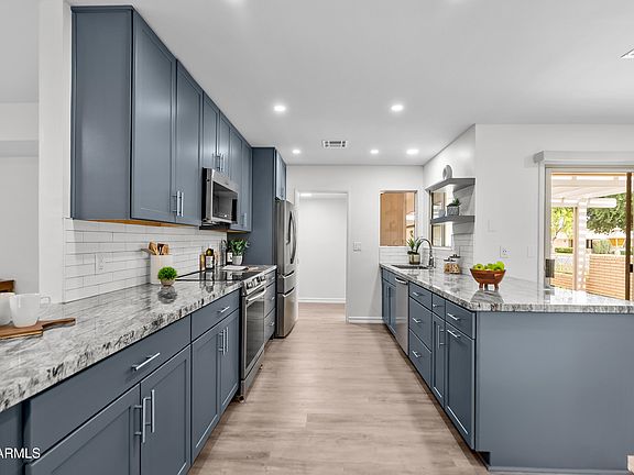 5th image of 9508 W SANDSTONE Drive