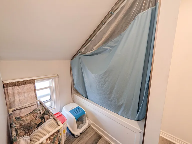 191 Burgar St #4 — Photo 10