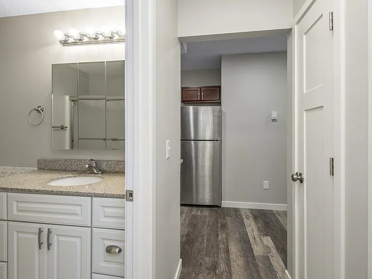 304 4th Ave NW #2 — Photo 13