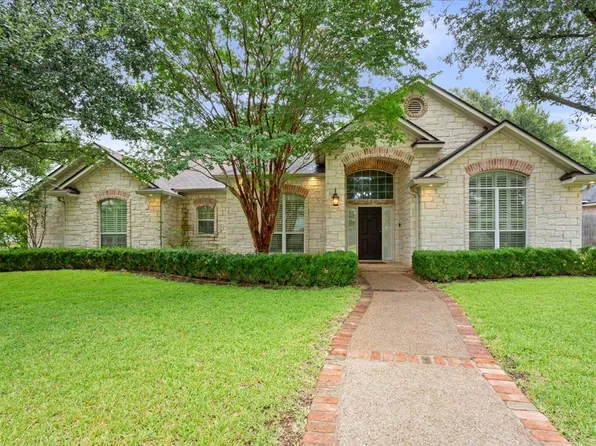 501 Sienna Bend Trl, Mc Gregor, TX 76657