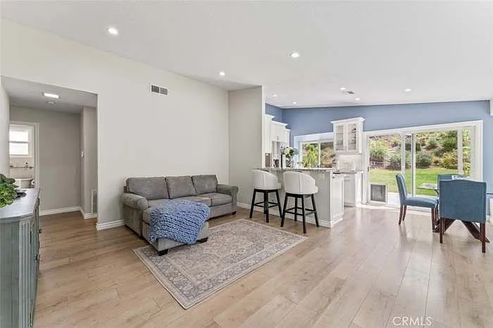 27844 Carnegie Ave — Photo 3
