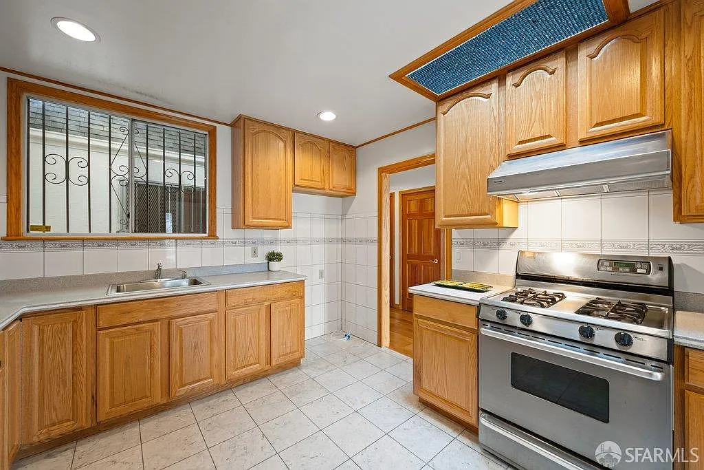 2471 40th Ave - Photo 11