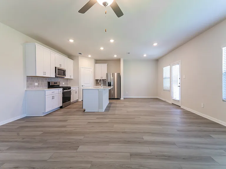 1408 Bridgestone Dr — Photo 6