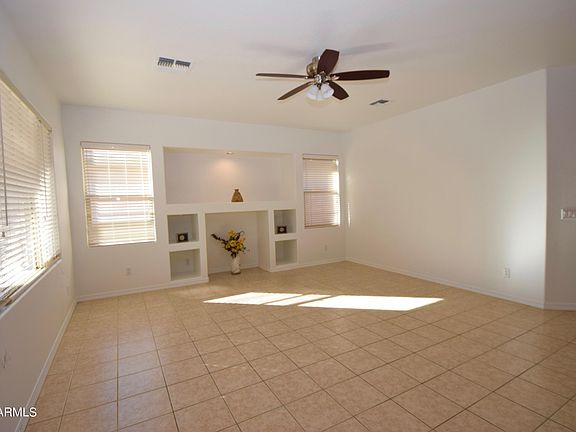 4th image of 3711 E COLONIAL Drive