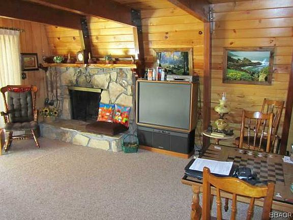 5th image of 1041 Mountain Ln