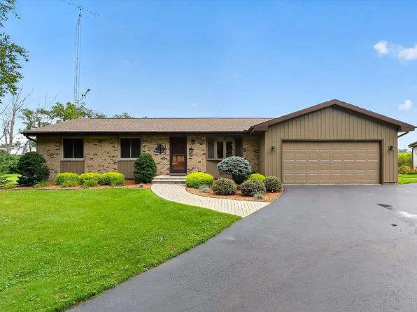 2140 N Polzin Rd, Janesville, WI 53548