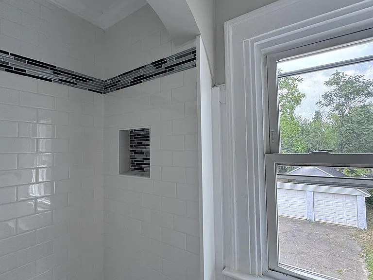44 Lambert St #1 — Photo 16