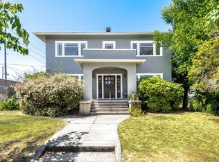 NE Cleveland Ave, Portland, OR 97211