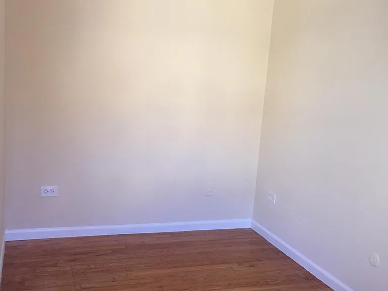 1025 W Hollywood Ave #203 — Photo 5