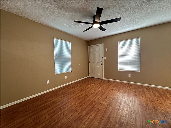 3rd image of 1409 N Bishop St APT 4