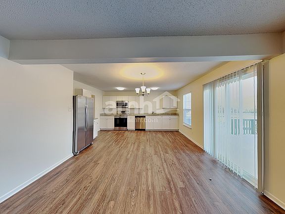 4th image of 3122 Earlswood Ln