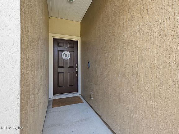 5th image of 5980 BARTRAM VILLAGE Drive