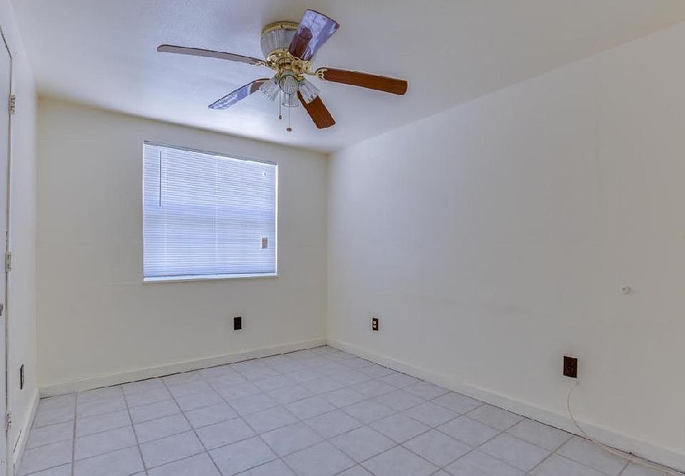 1st image of 1016 Arco Dr