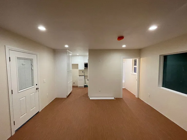 1113 Riedel Ave — Photo 4