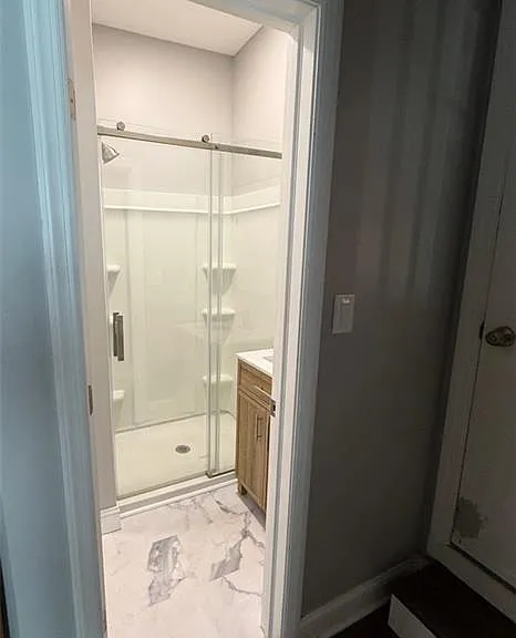 10 Lake Ave — Photo 17