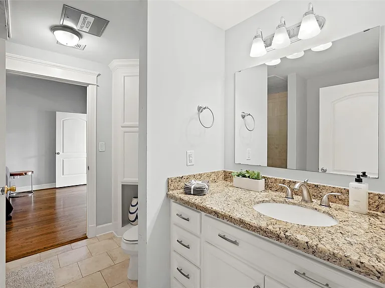 2802 Morrison St #206 — Photo 16