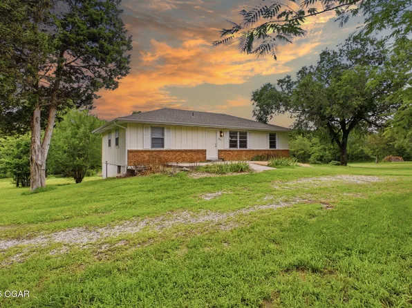 6815 SE Us Highway 54, Collins, MO 64738