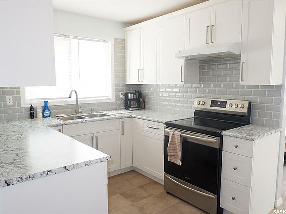 2nd image of 107 Empire Pl