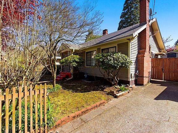 3rd image of 6626 N Borthwick Ave