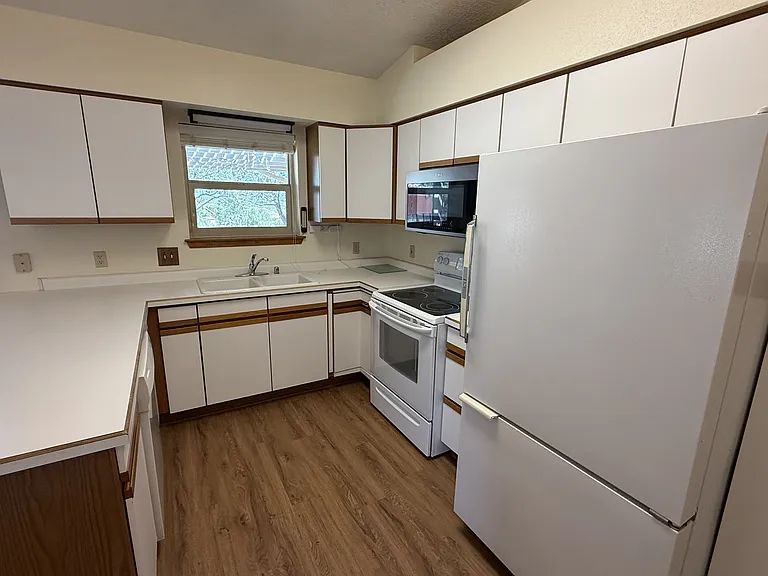 1 Autumnwood Ct — Photo 7