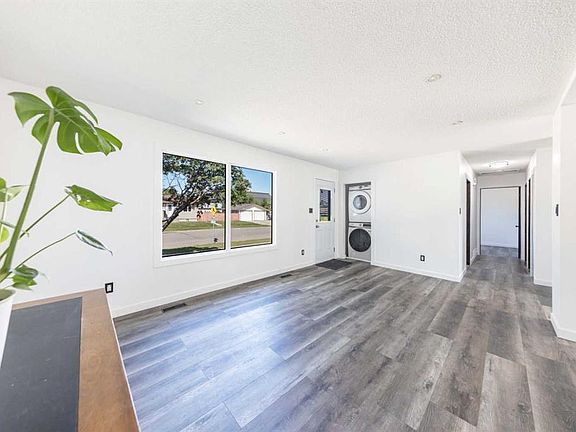 4th image of 3103 W 47th Ave