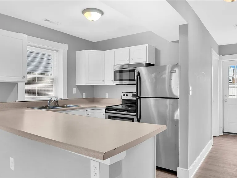 1834 Parkwood Ave — Photo 8