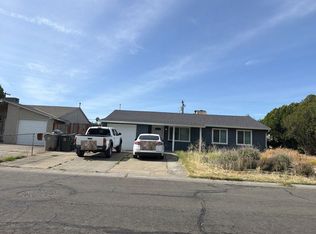 1932 Bowling Green Dr, Sacramento, CA 95815