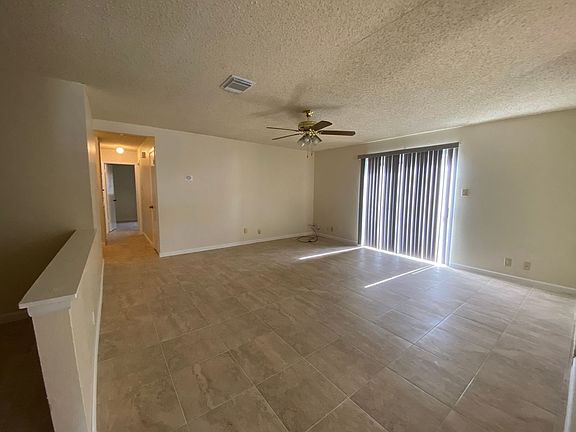 4th image of 11311 Tabletop Ln
