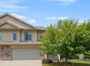 1090 Patton Ln, North Liberty, IA 52317