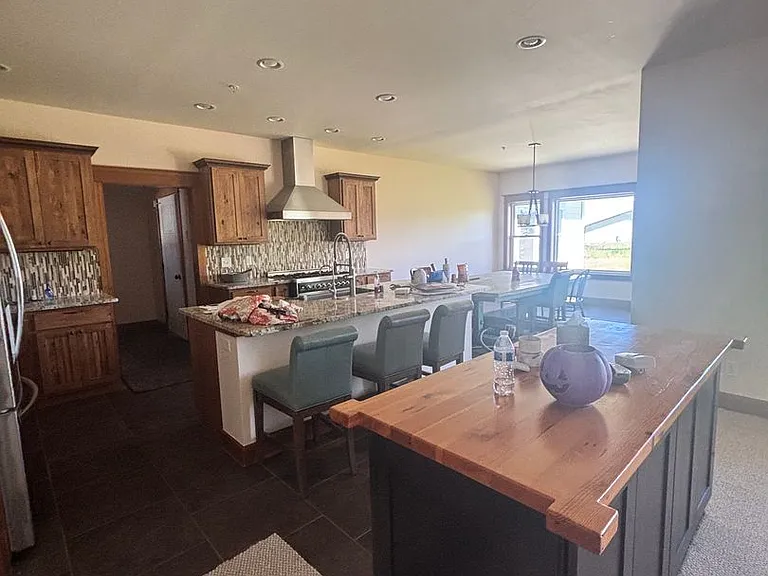 135 Emrie Ln — Photo 35