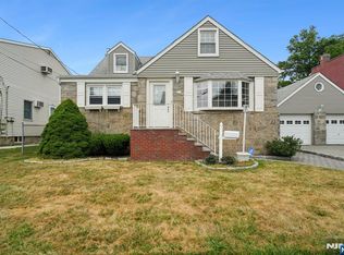 217 Mountain Way, Lyndhurst, NJ 07071