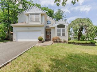 2 Crestwood Rd, Morristown, NJ 07960