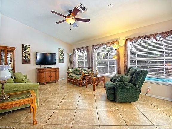 2nd image of 22131 Seashore Cir