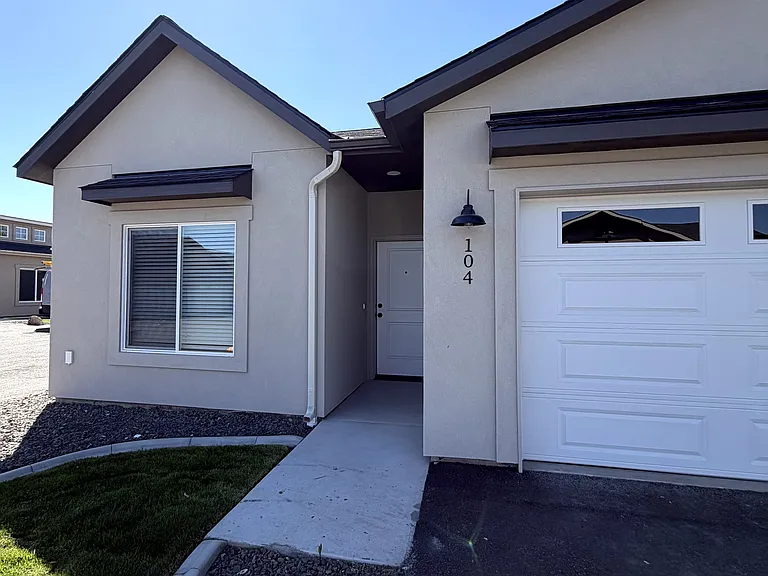 6408 Sandstone Dr #104 — Photo 2
