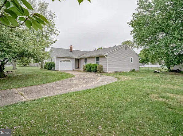 55 Wayside Rd, Berlin, NJ 08009