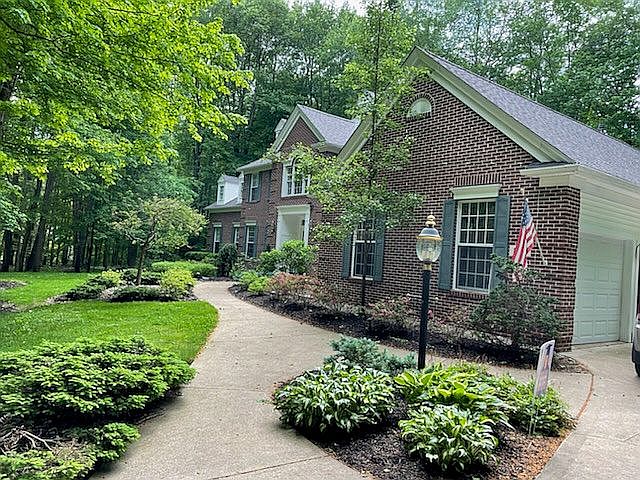 1st image of 880 Meadowbrook Dr