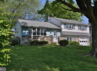 913 Roberts Rd, Warminster, PA 18974